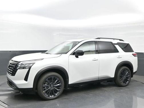 Everest White Pearl Tricoat 2026 Nissan Pathfinder SL