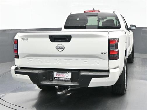 2024 Nissan Frontier SV