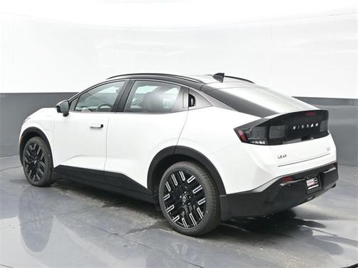 2026 Nissan Leaf PLATINUM+