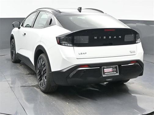 2026 Nissan Leaf PLATINUM+