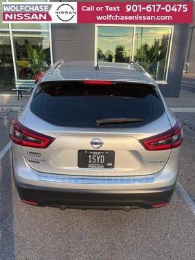 2022 Nissan Rogue Sport SV