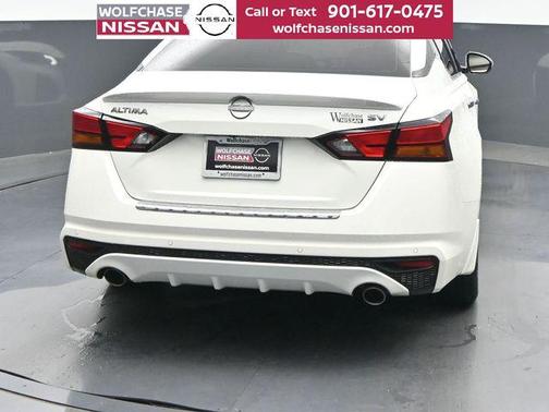 Pearl White Tricoat 2023 Nissan Altima 2.5 SV