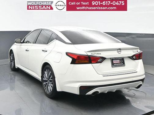 Pearl White Tricoat 2023 Nissan Altima 2.5 SV