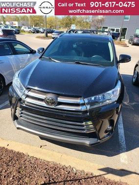 Midnight Black Metallic 2018 Toyota Highlander Limited