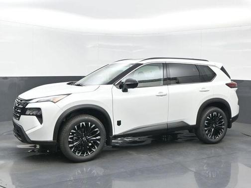 Everest White Pearl Tricoat 2026 Nissan Rogue Dark Armor