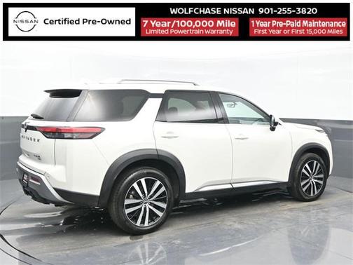 2023 Nissan Pathfinder Platinum