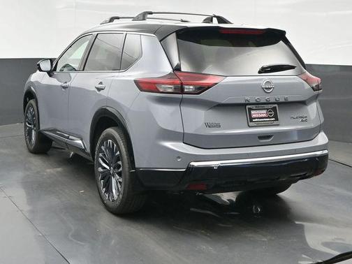 Boulder Gray/Super Black 2026 Nissan Rogue Platinum
