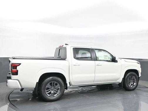 Glacier White 2026 Nissan Frontier SV