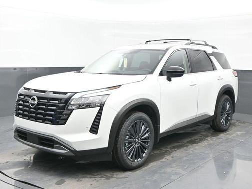 Everest White Pearl Tricoat 2026 Nissan Pathfinder SL SUV