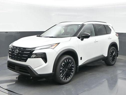 Everest White Pearl Tricoat 2026 Nissan Rogue Dark Armor