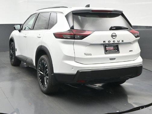 Everest White Pearl Tricoat 2026 Nissan Rogue Dark Armor