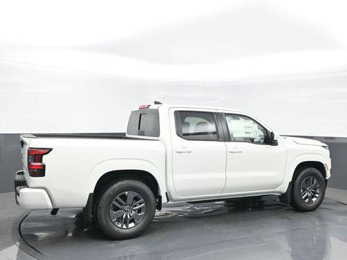 Glacier White 2026 Nissan Frontier SV