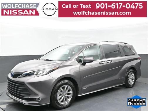 2021 Toyota Sienna XLE 8 Passenger