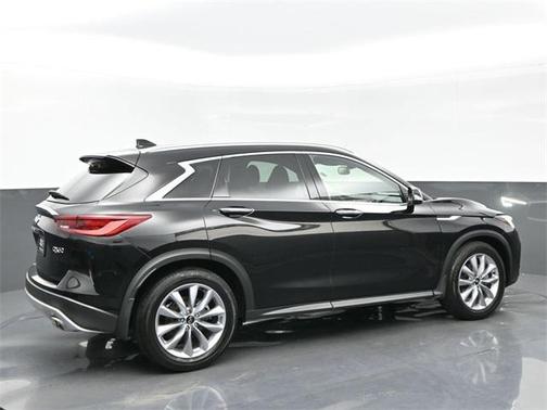 2022 INFINITI QX50 LUXE