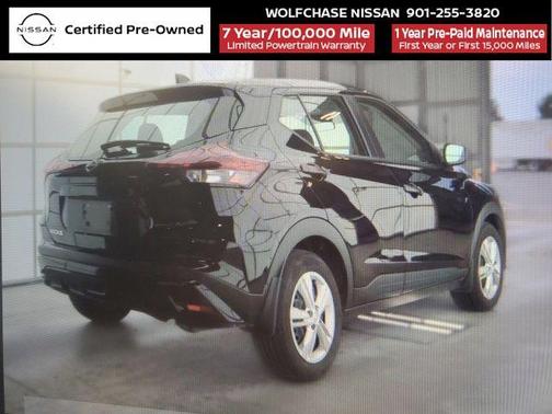 Super Black 2025 Nissan Kicks S
