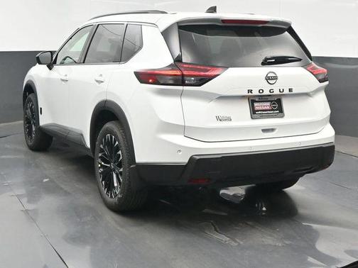 Everest White Pearl Tricoat 2026 Nissan Rogue Dark Armor