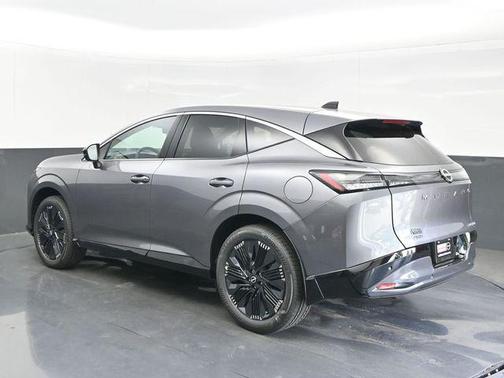 Gun Metallic 2026 Nissan Murano Platinum