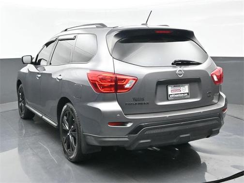 2018 Nissan Pathfinder SL
