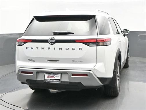 2025 Nissan Pathfinder SL
