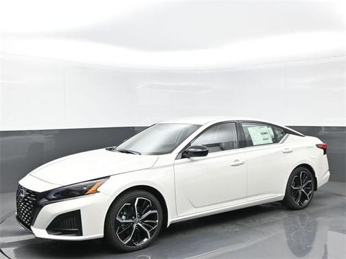 2025 Nissan Altima 2.5 SR