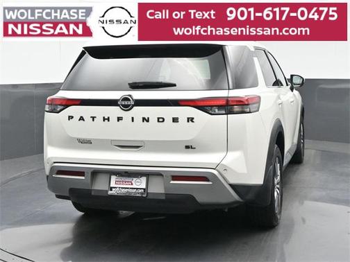 2023 Nissan Pathfinder SL