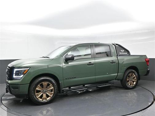 2024 Nissan Titan SV