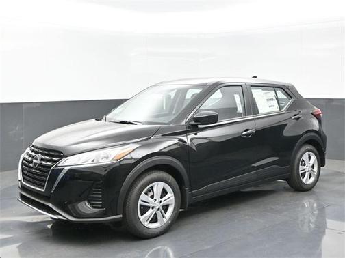 2025 Nissan Kicks S