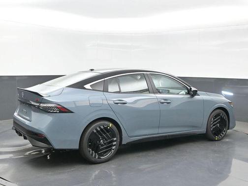 Atlantic Gray/Super Black 2026 Nissan Sentra SR