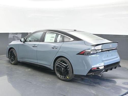 Atlantic Gray/Super Black 2026 Nissan Sentra SR