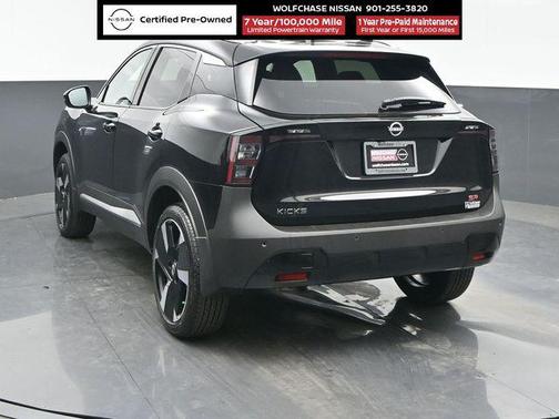 Super Black 2026 Nissan Kicks SR