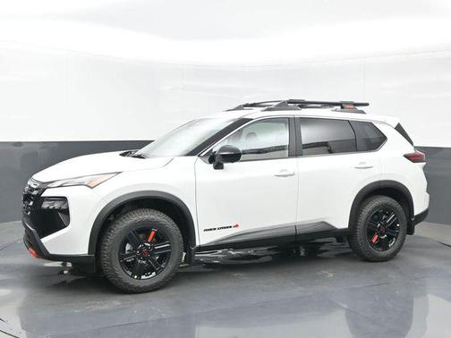 Everest White Pearl Tricoat 2026 Nissan Rogue Rock Creek