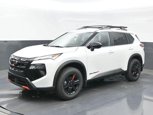 Everest White Pearl Tricoat 2026 Nissan Rogue Rock Creek