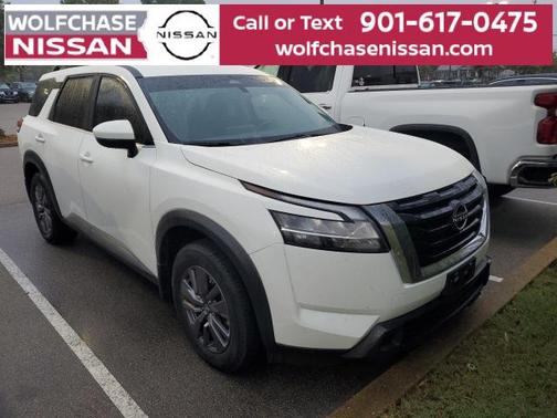 2022 Nissan Pathfinder SV