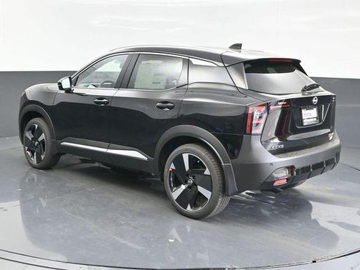 Super Black 2026 Nissan Kicks SR