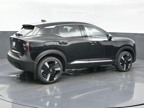 Super Black 2026 Nissan Kicks SR