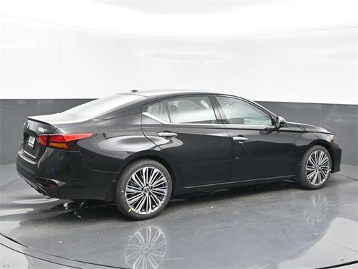 2025 Nissan Altima 2.5 SL