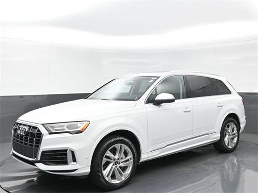 2023 Audi Q7 55 Premium Plus