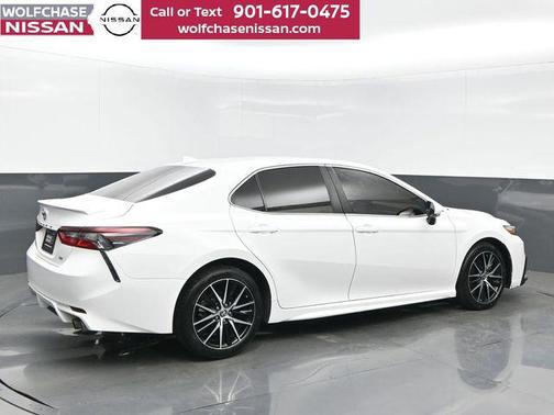 Wind Chill Pearl 2023 Toyota Camry SE