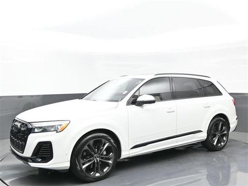 2025 Audi Q7 55 Prestige