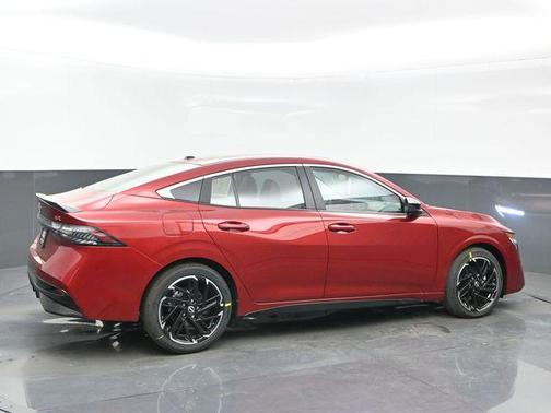 Scarlet Ember Tintcoat 2026 Nissan Sentra SR
