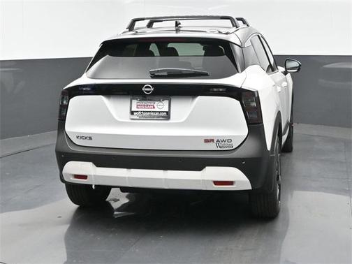2026 Nissan Kicks SR