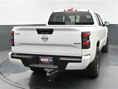 2025 Nissan Frontier SV