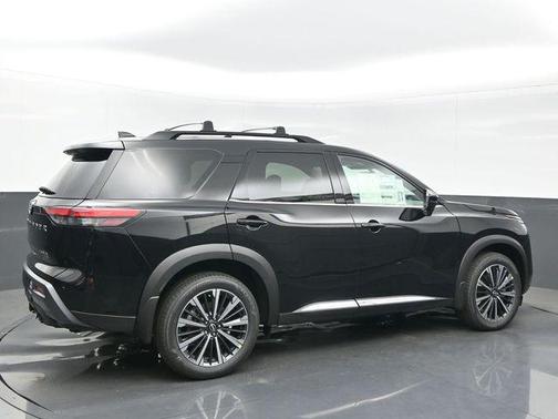 Super Black 2026 Nissan Pathfinder Platinum