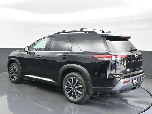 Super Black 2026 Nissan Pathfinder Platinum