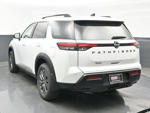 Everest White Pearl Tricoat 2026 Nissan Pathfinder SV