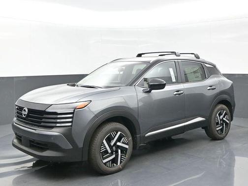 Gun Metallic/Super Black 2026 Nissan Kicks SV