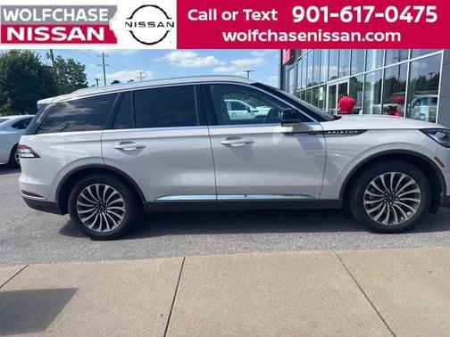 Pearl Metallic 2022 Lincoln Aviator Reserve RWD