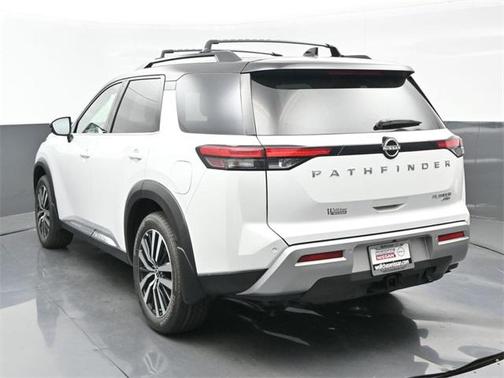 2025 Nissan Pathfinder Platinum