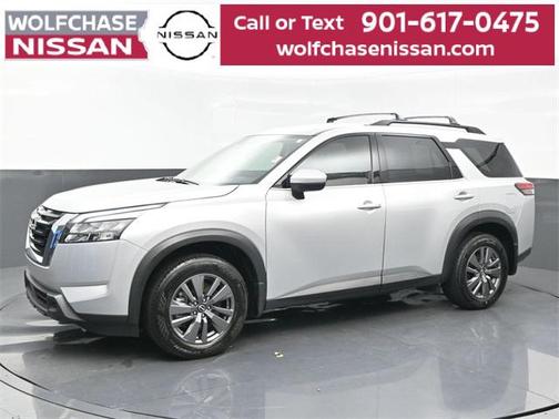 2024 Nissan Pathfinder SV