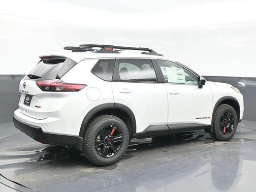 Everest White Pearl Tricoat 2026 Nissan Rogue Rock Creek